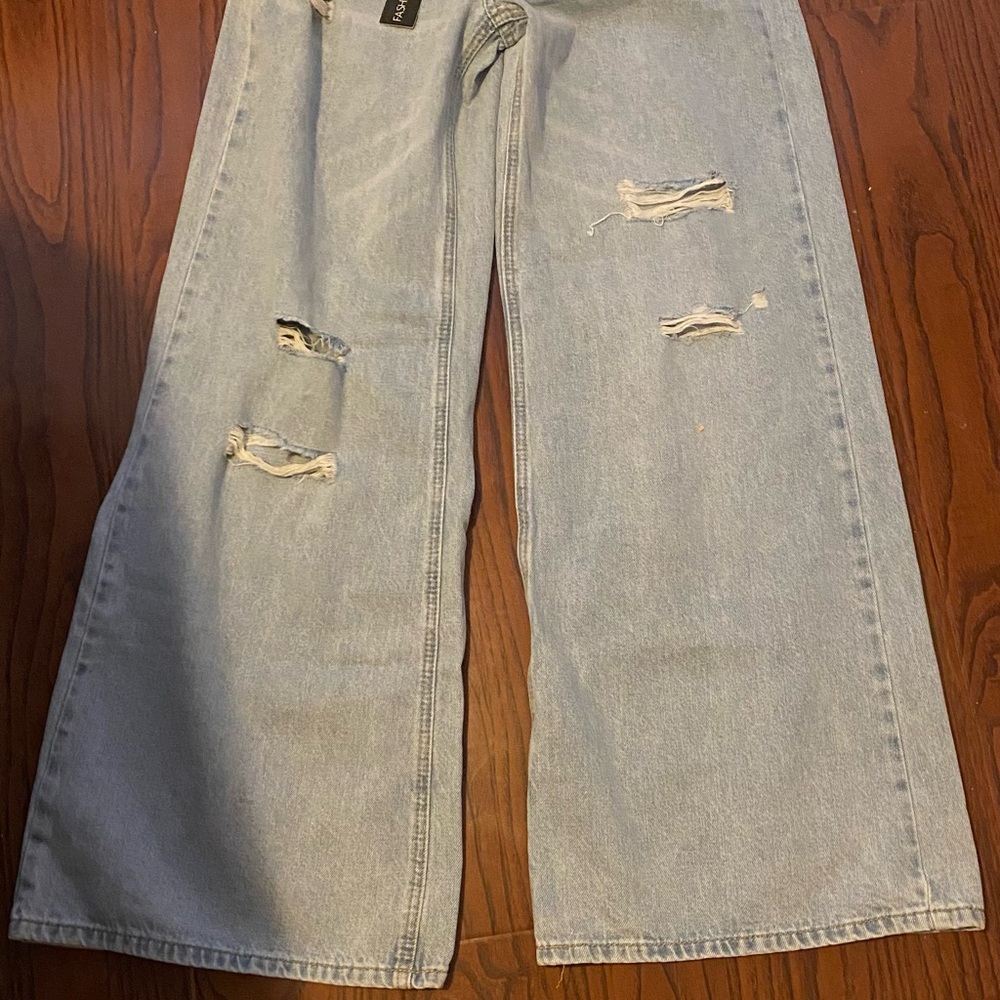 Fashion Nova Women's Light Blue Distressed Relaxed Jeans